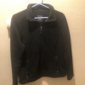 Medium L.L. Bean Trail Model Polartec Fleece
